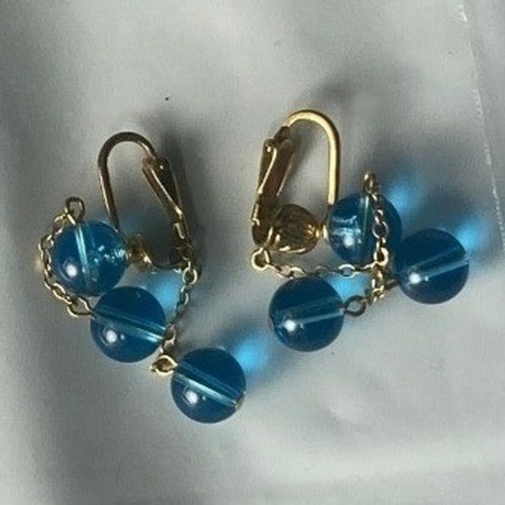 Blue‎ Crystal Dangle Earrings Gold Tone Clip On